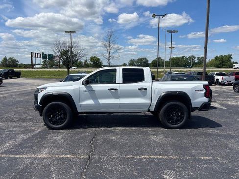 New 2026 Chevrolet Colorado Trail Boss AWD/4WD image 2