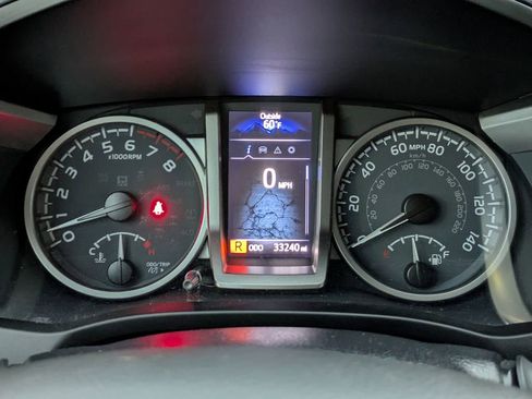 Certified 2021 Toyota Tacoma SR5 image 28