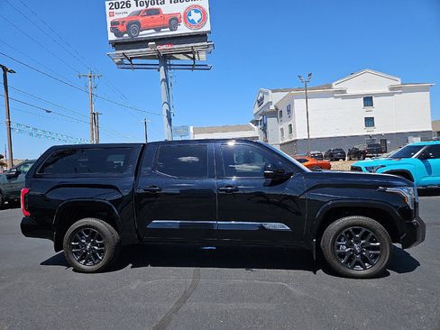 Used 2025 Toyota Tundra Platinum AWD/4WD image 6