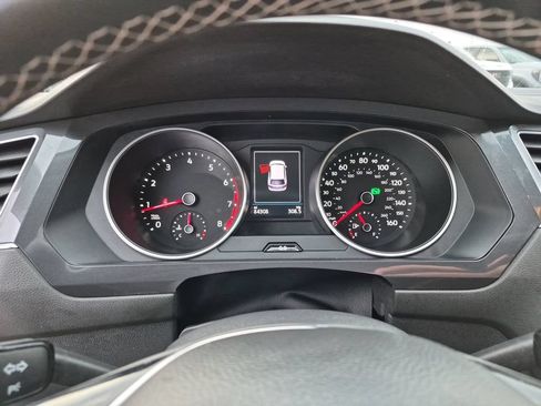 Used 2021 Volkswagen Tiguan SE FWD image 22