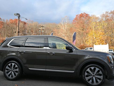 Used 2020 Kia Telluride S w/ S 8 Passenger Seating Package image 9