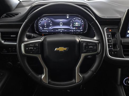 Used 2022 Chevrolet Suburban LT AWD/4WD image 30