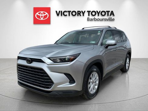 Used 2024 Toyota Grand Highlander XLE image 1