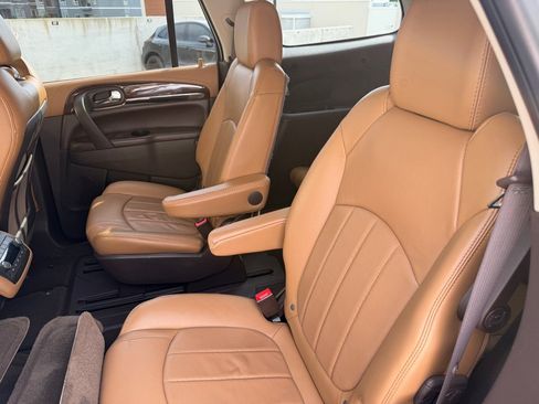 Used 2017 Buick Enclave Premium w/ Experience Buick Package AWD/4WD image 18