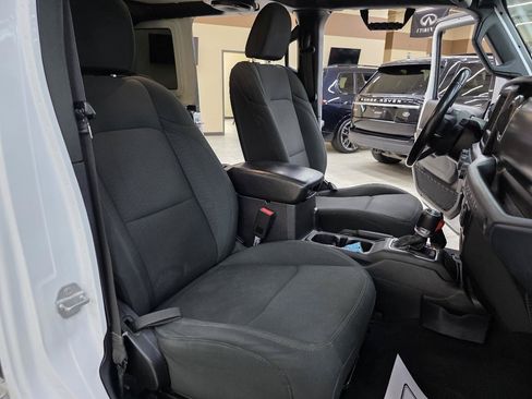 Used 2021 Jeep Wrangler Unlimited Sport AWD/4WD image 18