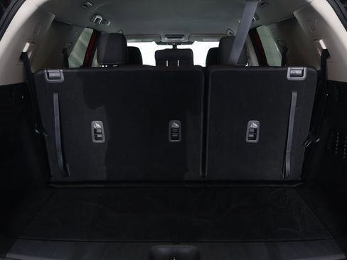 Used 2022 Nissan Pathfinder SV image 15