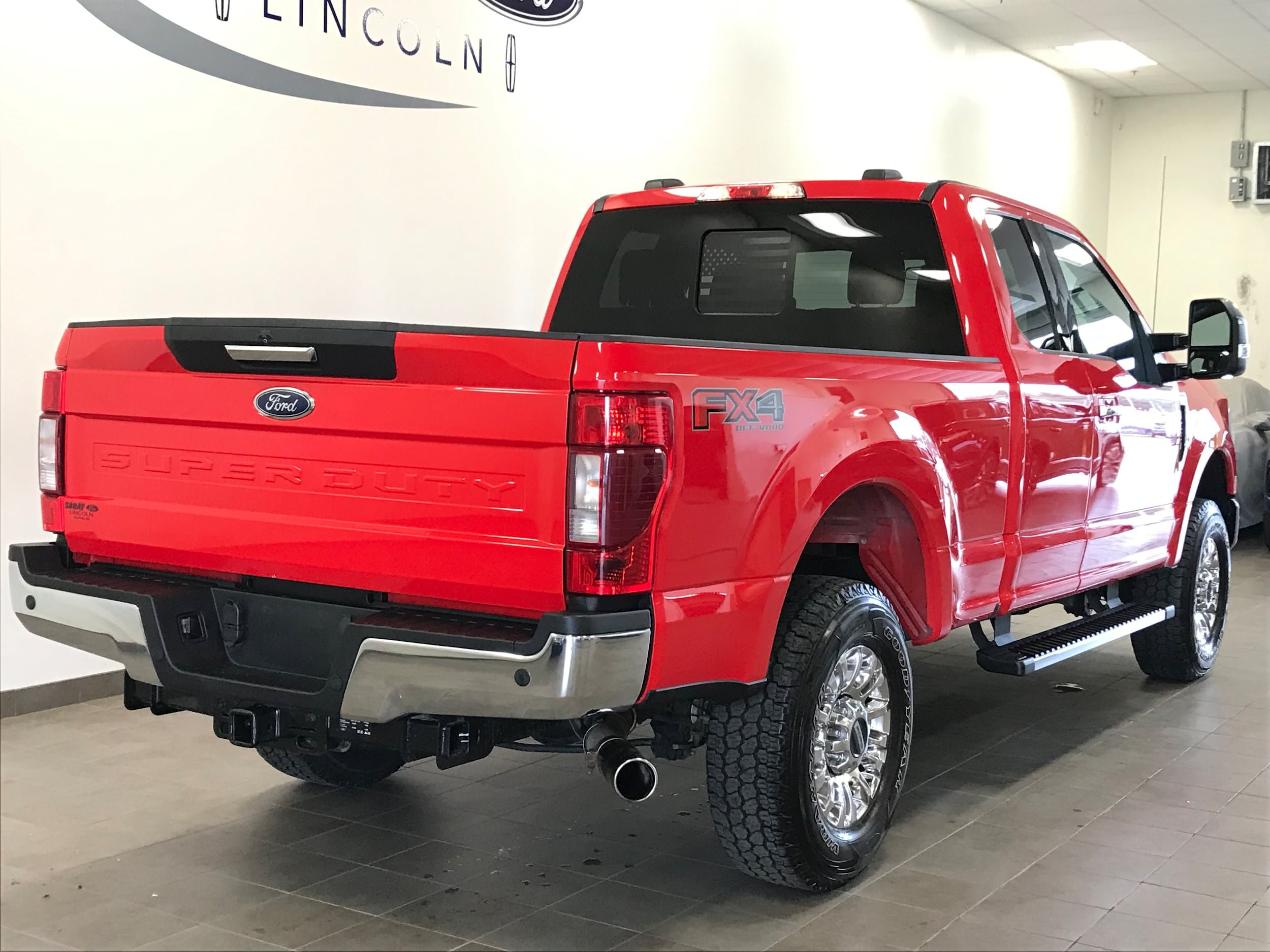 Certified 2020 Ford F350 XLT w/ XLT Premium Package AWD/4WD image 7