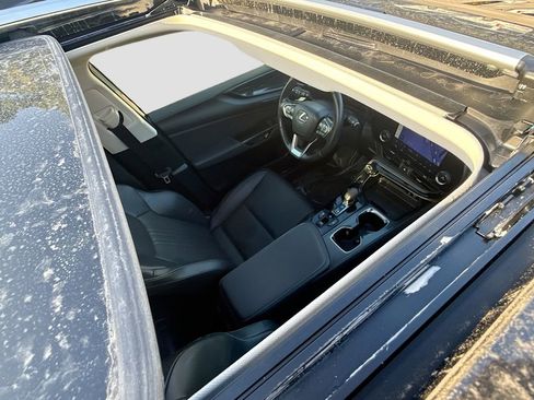 Used 2025 Lexus NX 250 FWD w/ Premium Package image 22