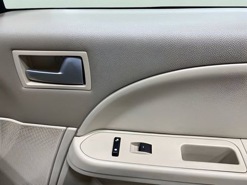 Used 2005 Mercury Montego Luxury FWD image 29