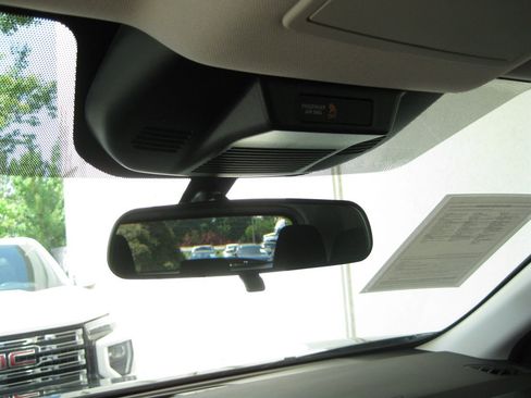 Used 2026 Nissan Rogue SV FWD image 18