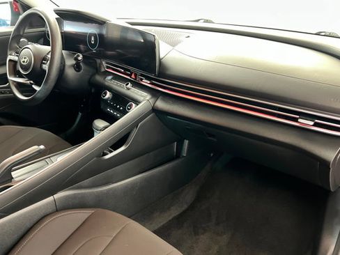 Used 2024 Hyundai Elantra SEL FWD image 23