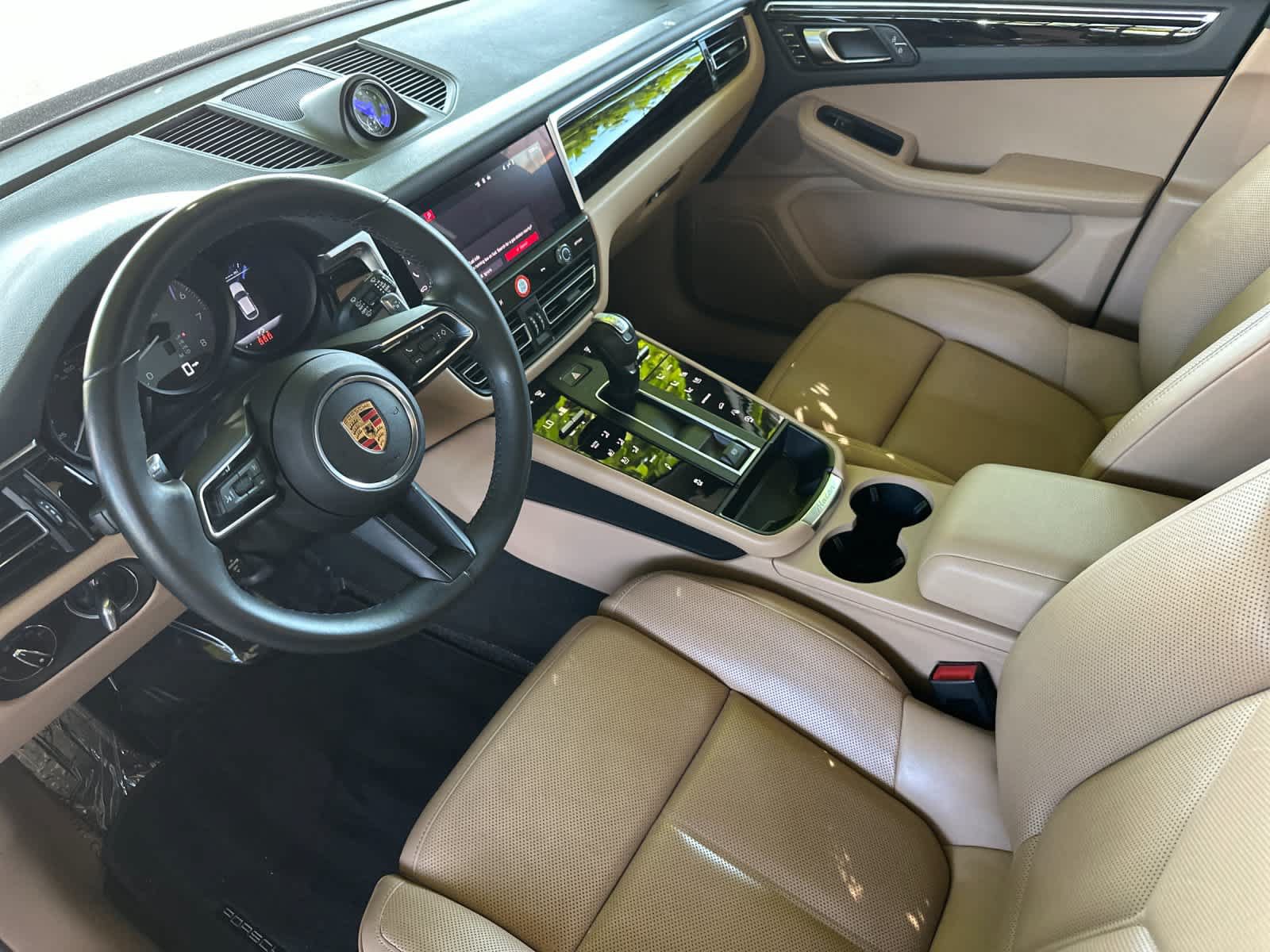 Used 2023 Porsche Macan S AWD/4WD image 4