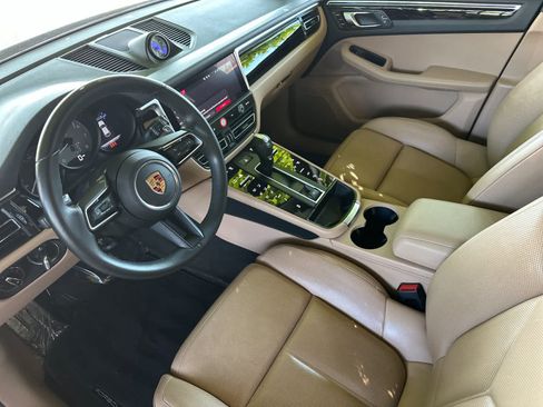 Certified 2023 Porsche Macan S AWD/4WD image 4