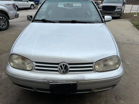 Used 2002 Volkswagen Cabrio GLX image 3