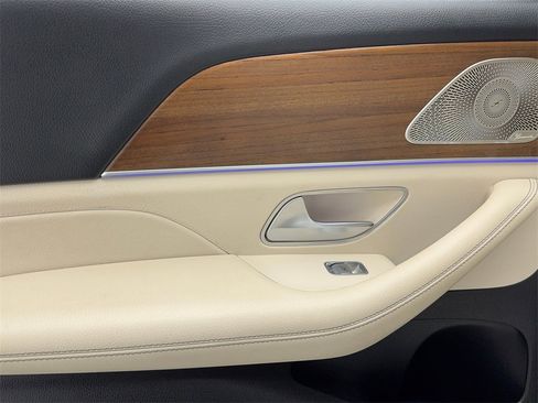 Used 2022 Mercedes-Benz GLE 350 4MATIC w/ AMG Line Exterior image 44