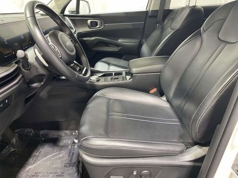 Used 2025 Kia Sorento EX image 14