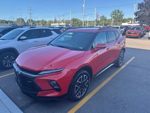 Used 2025 Chevrolet Blazer RS w/ LPO, Floor Liner Package AWD/4WD image 1