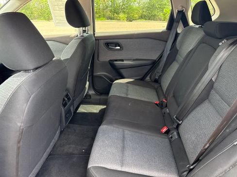 Certified 2023 Nissan Rogue SV FWD image 11