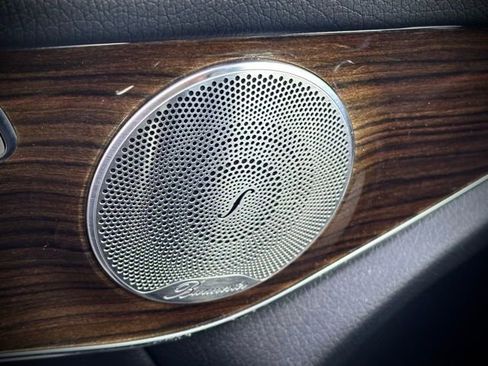 Used 2019 Mercedes-Benz GLC 300 4MATIC image 21