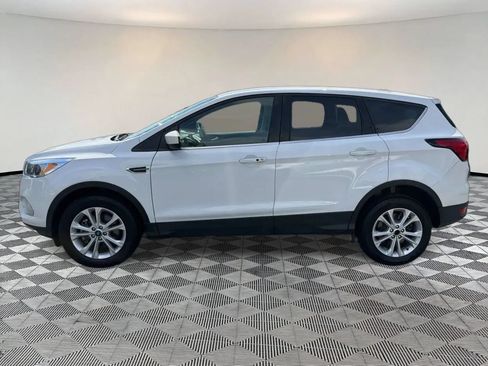 Used 2019 Ford Escape SE AWD/4WD image 4