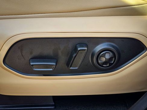 New 2025 Jeep Grand Cherokee Limited w/ Trailer Tow Package image 16