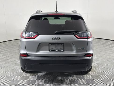 Used 2020 Jeep Cherokee Latitude w/ Cold Weather Group FWD image 6