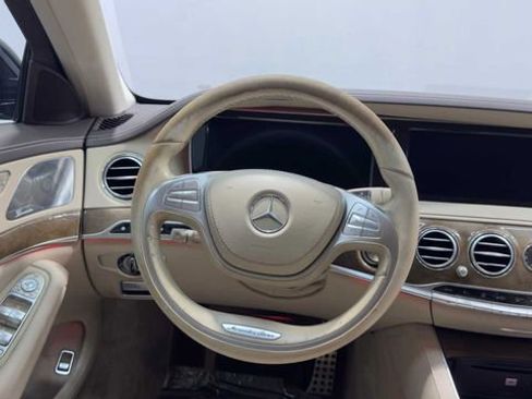 Used 2017 Mercedes-Benz S 550 Sedan image 21