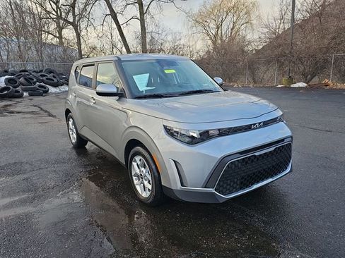 Used 2025 Kia Soul S image 10