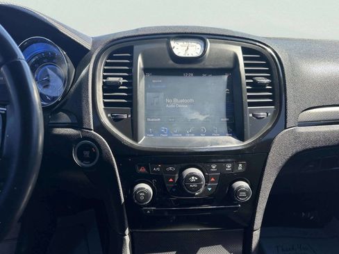 Used 2014 Chrysler 300 S image 27