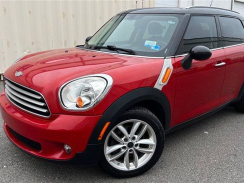 Used 2014 MINI Cooper Countryman FWD image 2