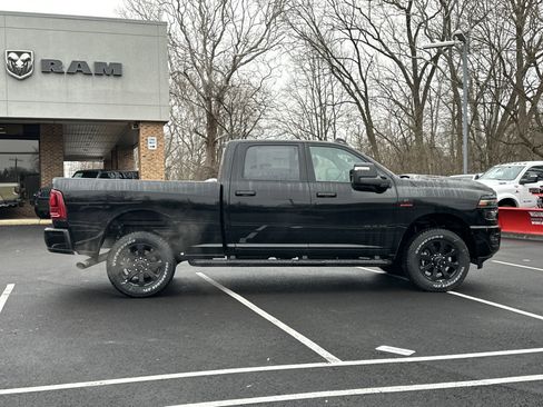 New 2026 RAM 2500 Laramie AWD/4WD image 19