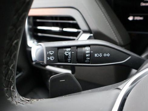 Used 2026 GMC Yukon Denali w/ Sun & Power Step Package AWD/4WD image 37