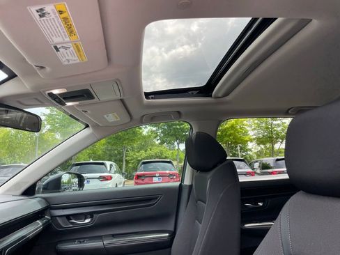 Certified 2025 Honda CR-V EX image 27