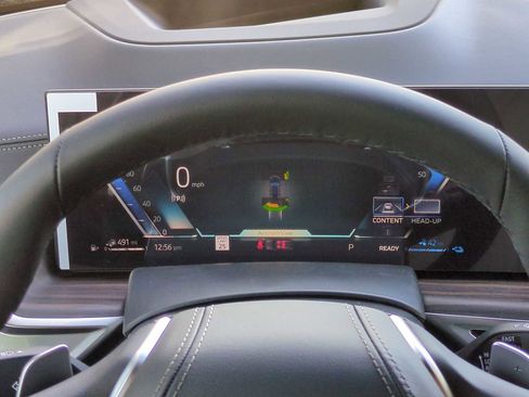 Used 2026 BMW X5 xDrive50e w/ Executive Package image 35