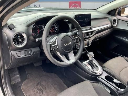 Used 2023 Kia Forte LXS FWD image 17