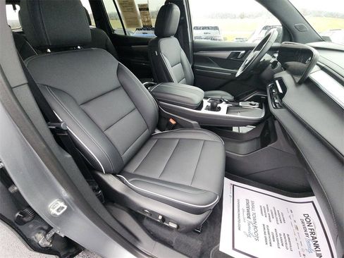 Certified 2025 Buick Enclave Preferred image 25