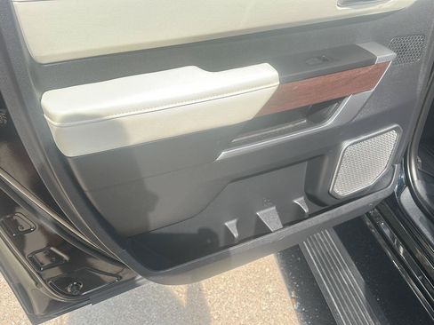 Used 2022 Toyota Tundra Capstone AWD/4WD image 21
