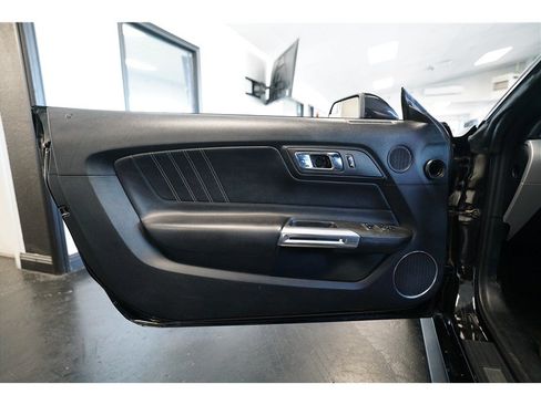 Used 2016 Ford Mustang Premium RWD image 13