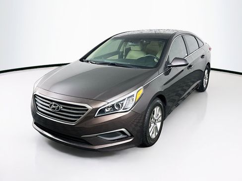 Used 2017 Hyundai Sonata SE FWD image 3
