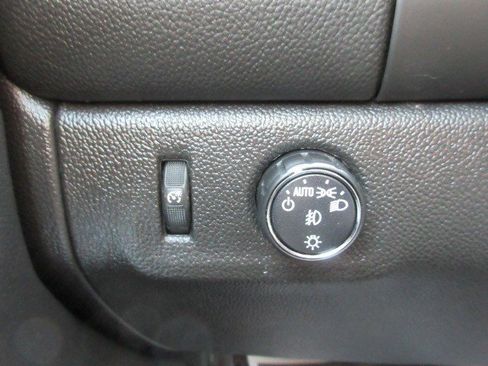 Used 2017 Chevrolet Colorado LT w/ LT Convenience Package image 23