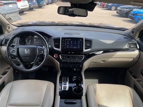 Used 2017 Honda Pilot Touring image 13