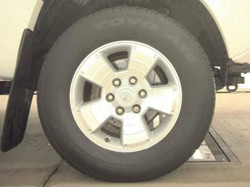 Used 2015 Toyota Tacoma PreRunner w/ TRD Sport Package image 10