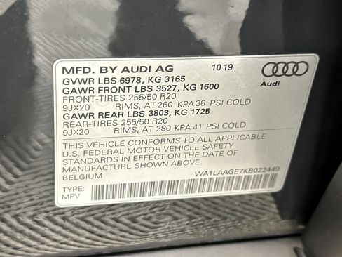 Used 2019 Audi e-tron Premium Plus image 27