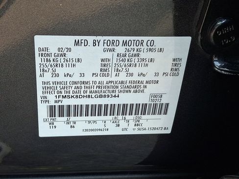 Used 2020 Ford Explorer XLT AWD/4WD image 26