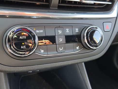 Certified 2024 Buick Envista Preferred w/ Convenience I Package FWD image 20