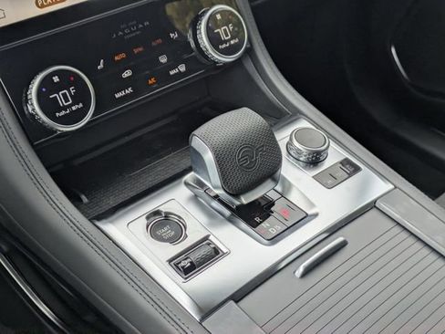 New 2026 Jaguar F-PACE SVR AWD/4WD image 9