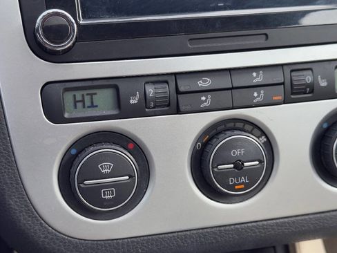 Used 2009 Volkswagen Eos Komfort image 38