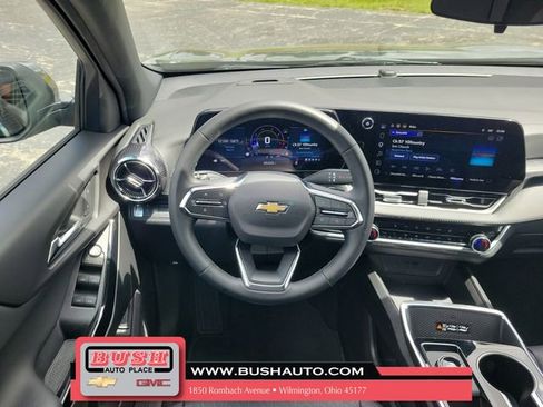 Used 2026 Chevrolet Equinox LT w/ Convenience Package II FWD image 12