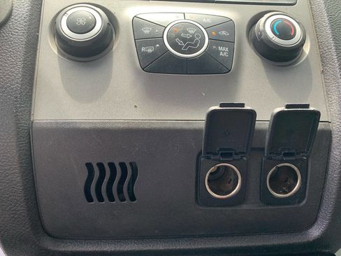 Used 2017 Ford Taurus Police Interceptor AWD image 19