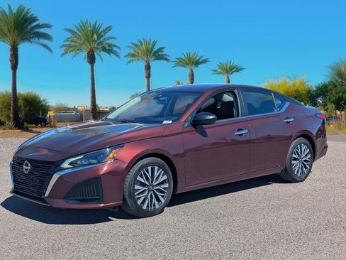 Used 2024 Nissan Altima 2.5 SV image 31